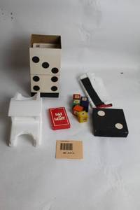 lot 40 image: Bid & Bluff Game Set with Dice and Board