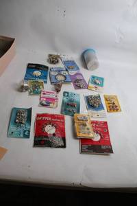 lot 75 image: Assorted Lot of Sewing Notions and Snap Fasteners