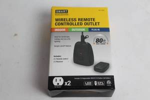 lot 77 image: Smart Electrician Wireless Remote Controlled Outlet Set