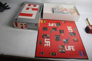 lot 82 image: Life Magazine Remembers Board Game