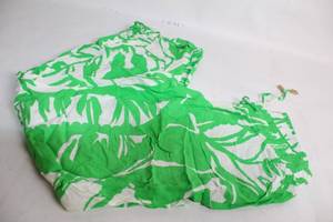 lot 114 image: Lilly Pulitzer XS Green Tropical Print Linen Pants