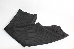 lot 122 image: Womens Black Pinstripe Pants - Size 14 Made in China