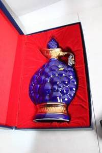 lot 211 image: Decorative Beams 175 Months Blue Decanter with Gift Box