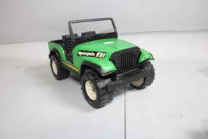 lot 212 image: Vintage Green Tonka Jeep Wrangler Toy Car