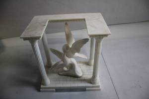 lot 237 image: Vintage Marble Sculpture of Angel with Doves in Classical Column Setting