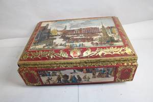 lot 267 image: Vintage Decorative Tin Box with European Market Scene
