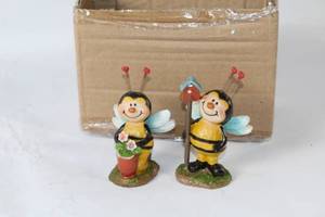 lot 298 image: Set of 2 Bee Garden Figurines with Heart Antennae