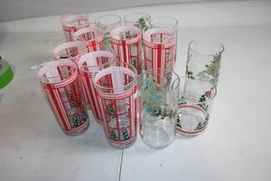 lot 299 image: Set of 12 Holiday-Themed Glass Tumblers with Festive Designs