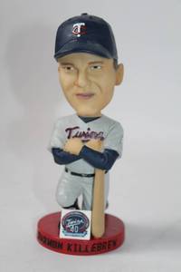 lot 309 image: Harmon Killebrew Minnesota Twins Bobblehead - 7 Inches Tall