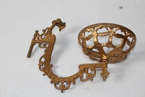 lot 347 image: Antique Brass Wall-Mounted Oil Lamp Holder