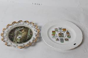 lot 370 image: Pair of Decorative Porcelain Plates Renaissance and Canada Themes
