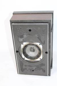 lot 401 image: Vintage Wall-Mountable Speaker Unit