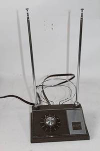 lot 436 image: Vintage RCA Telescopic Rabbit Ear Antenna