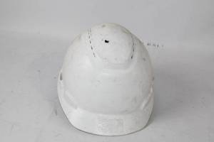 lot 448 image: 3M White Safety Hard Hat with Adjustable Strap