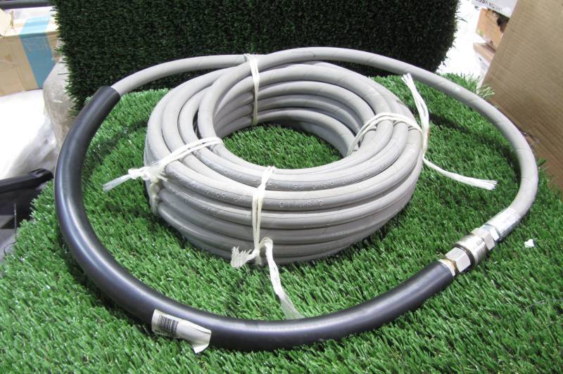 lot 26 image: NorthStar Hot Water Nonmarking Pressure Washer Hose, 6000 PSI, 50ft. x 38in