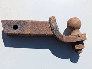 lot 72 image: 2-In ball hitch with 1-in drop 34 rise