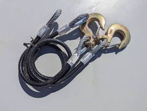lot 21 image: Pair of 38 forged steel emergency trailer lines