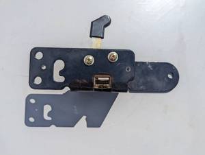 lot 78 image: door latch yfts06451014017 by lovo