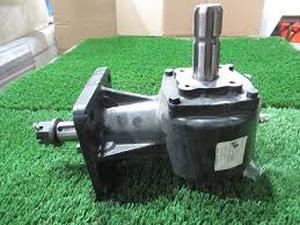 lot 82 image: GTM30 gearbox for lawn mower tractor T or L series right angle spiral bevel high speed transmission gearbox