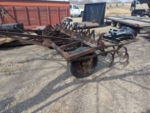 lot 200 image: International Antique Field Cultivator, Appr 9 12 Wide, Pin Hitch, Steel Wheels, Appr 9 Front Shovels, 15 Rear Shovels, Manual Trip Ground Driven Lift