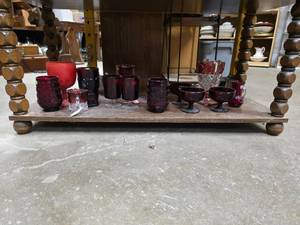 lot 45 image: Glass (red)