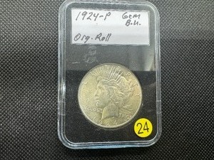lot 24 image: 1924 Peace Dollar Marked Gem BU From Original Roll When Purchased