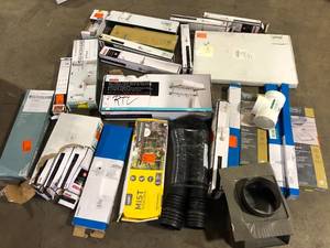 lot 12 image: Lot of Assorted Bathroom Items Various Models and Conditions  Customer Returns See Pictures
