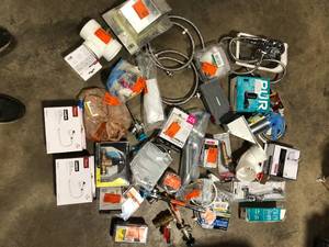 lot 16 image: Lot of Assorted Bathroom and Plumbing Items Various Models and Conditions  Customer Returns See Pictures