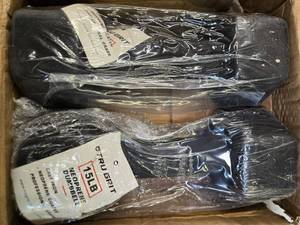 lot 10 image: Lot of a pair of 15LB Tru-Grit Dumbbells (NEW)