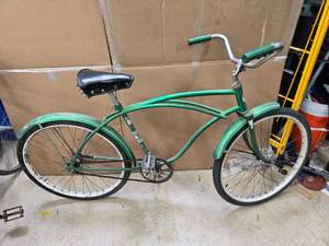 lot 18 image: 1960s Coast to Coast Coast King El Camino Bicycle, Vintage Mens Tank Bike
