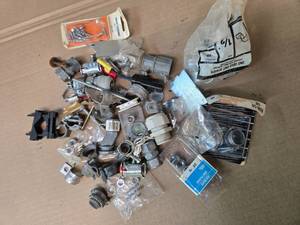 lot 50 image: Lot of Hardware Stuff