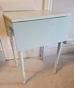 lot 50 image: Robins Egg Blue Dropleaf Table