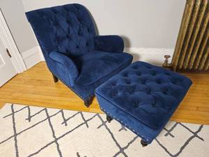 lot 61 image: Royal Blue Pier One Tufted Slipper Chair & Ottoman A