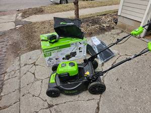 lot 66 image: 40 Volt 21 Inch Greenworks Lawn Mower