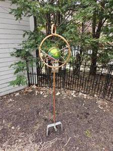 lot 201 image: Dazzling Decorative Garden Sprinkler