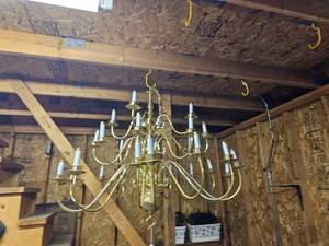 lot 208 image: Elegant Three Tier Brass Chandelier