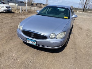 lot 16 image: 2005 Buick Lacrosse