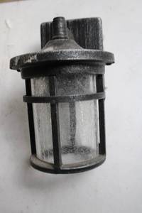 lot 13 image: Exterior Wall-Mount Black Scone Light