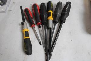 lot 57 image: Lot of 6 Mixed Hand Tools with Screwdrivers and Saw