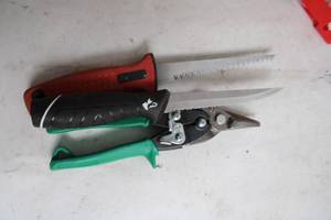 lot 58 image: Set of 3 Hand Tools Utility Knife, Saw Knife, and Tin Snips