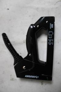 lot 87 image: Husky Heavy-Duty 3-in-1 Staple Gun