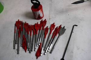 lot 108 image: Set of 24 Red Drill Bits with Magnetic Handle Attachment