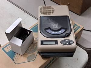 lot 507 image: Lakeshore Bluetooth Compact Disc Player JJ665 (New) with Power cords and box