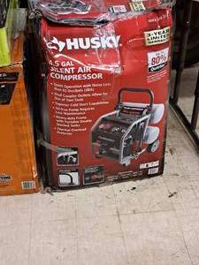 Husky® 4.5-Gallon Silent Air Compressor (New !)