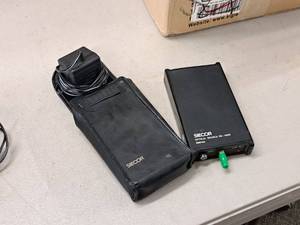 lot 523 image: Siecor Optical Source OS-100S with Case and Cord