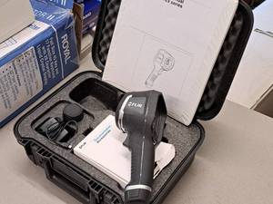 lot 519 image: Flir Ex Series Camera Kit - Camera, Case, Cords, Accessories