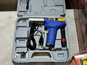 lot 532 image: Hakko Desoldering Tool FR-300 with Case