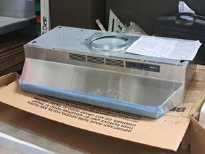 lot 436 image: Broan F4000 Series 4-Way Stainless Convertible Range Hood (New )