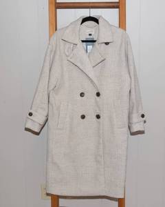 lot 8 image: Universal Thread Womens Small Double Breasted Cocoon Overcoat - Cream, New with Tags
