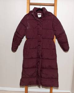 lot 12 image: A New Day Small Water Resistant Burgundy Hooded Full Length Puffer
